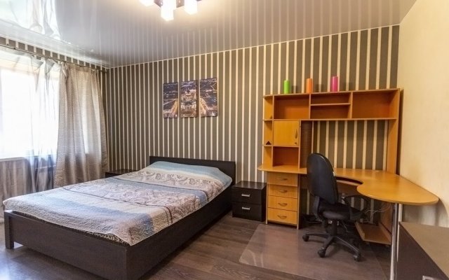 Apartment on Savushkina 130