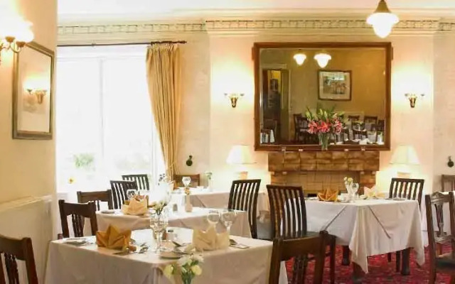 Harris Hotel
