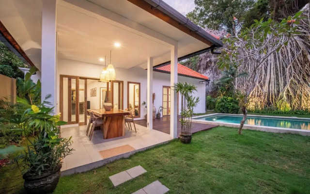 Tropical Villa Sinar Maluku