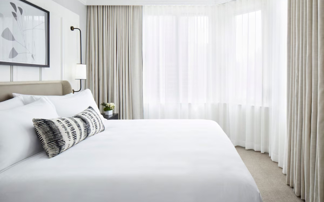 Отель The Luxury Manhattan Midtown