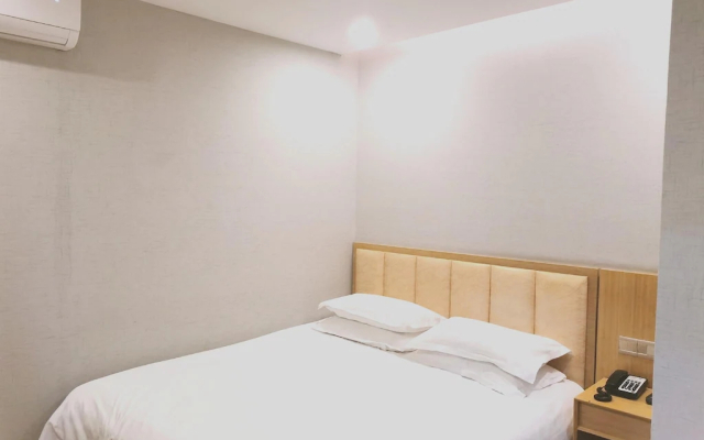 Hanting Hotel Shanghai Waitan Jiujiang Road