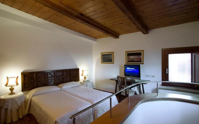 Hotel Columbia