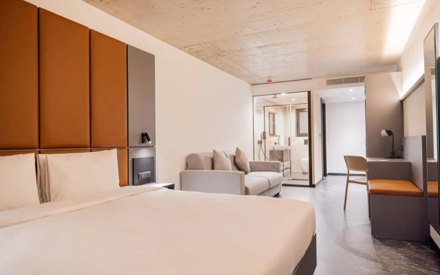 The Londoner Hotel St. Julians