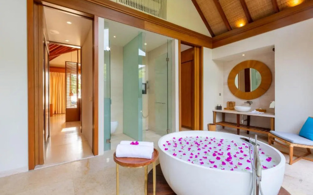 Furaveri Maldives Hotel