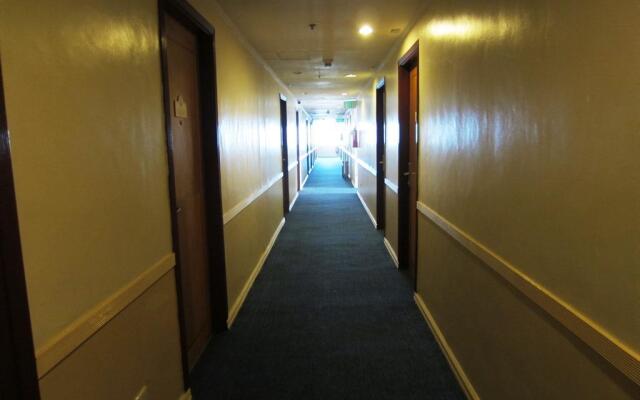 The Golden Peak Hotel & Suites powered by Cocotel