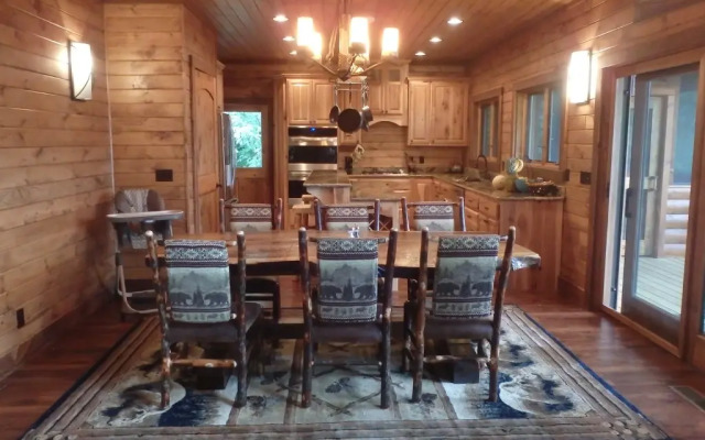stayNantahala – Smoky Mountain Cabins and Luxury Yurts
