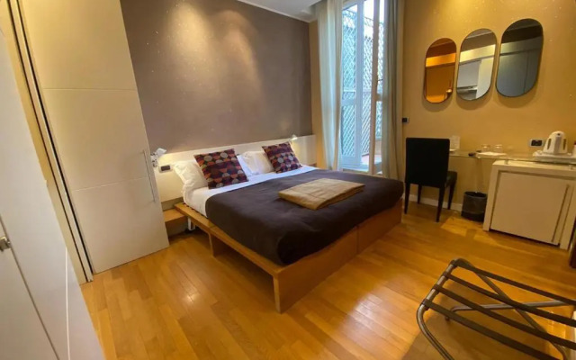 Hotel Tritone