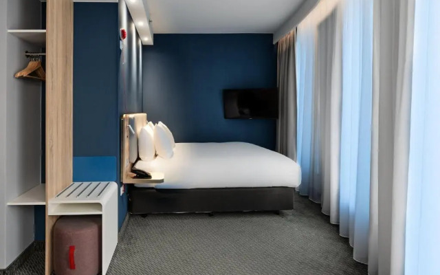 Holiday Inn Express Warsaw - The HUB by IHG