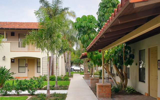 The Bungalows on Shary