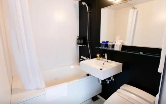 Small (semi-double) room 사진 4