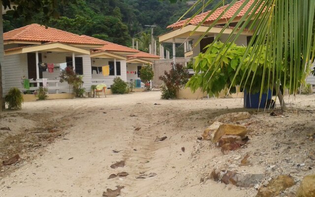 Kapas Coral Beach Resort