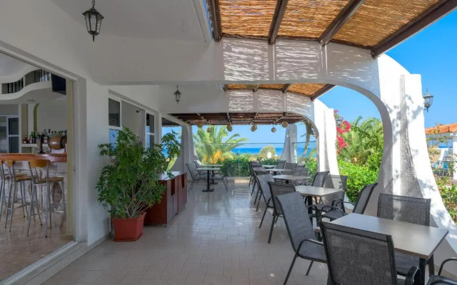 Отель Nirvana Beach 