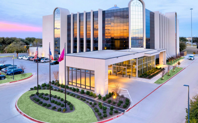 Отель The Lamar