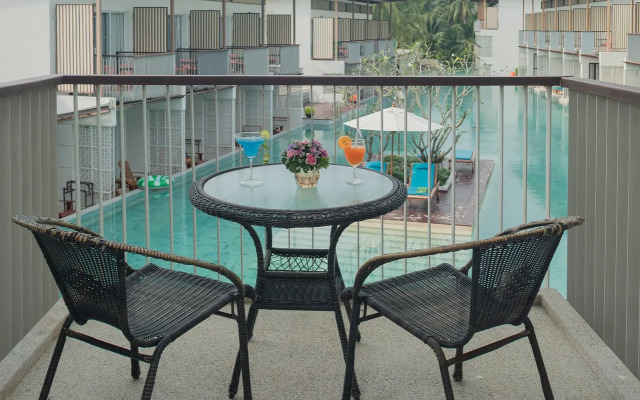 The Briza Beach Resort Khaolak