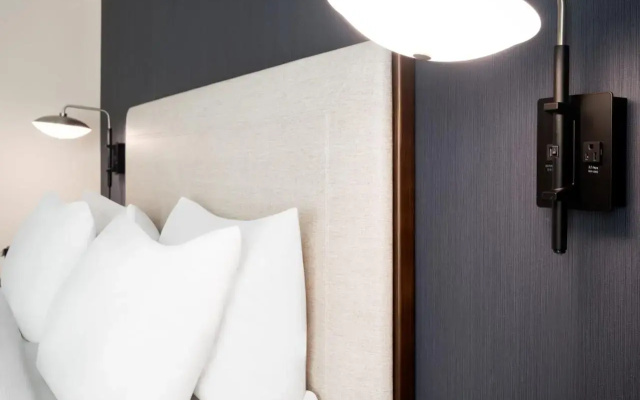 Courtyard by Marriott Seattle SeaTac Airport