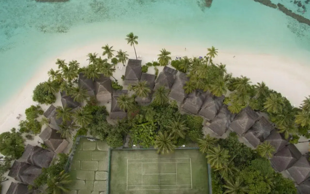 Angaga Island Resort & Spa