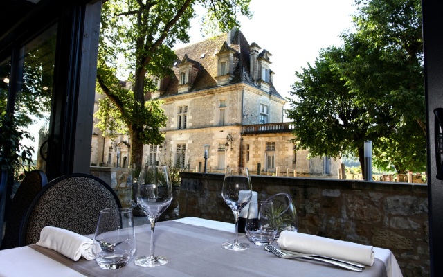 Domaine du Château de Monrecour – Hôtel et Restaurant