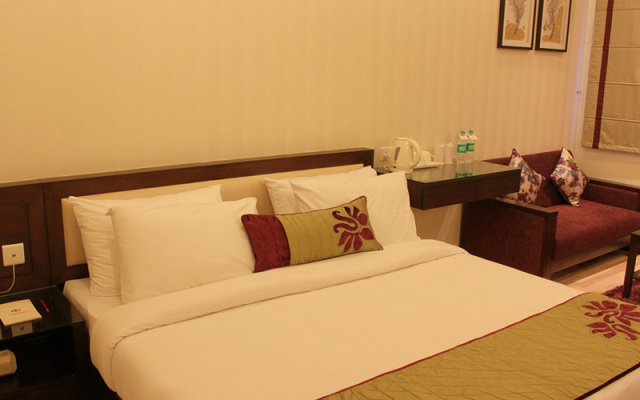 Hotel Amrapali Grand