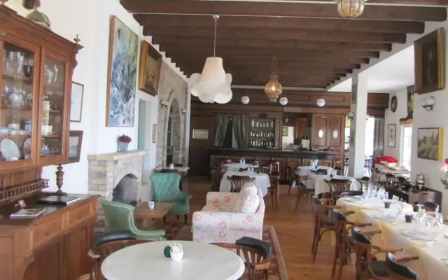 Levant Hotel