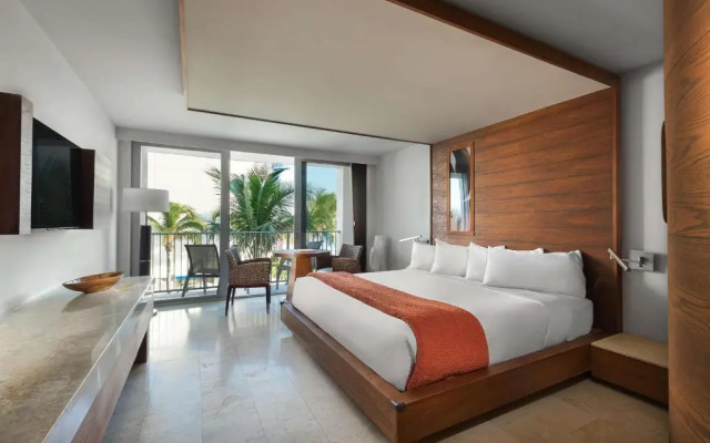 Costa d'Este Beach Resort and Spa