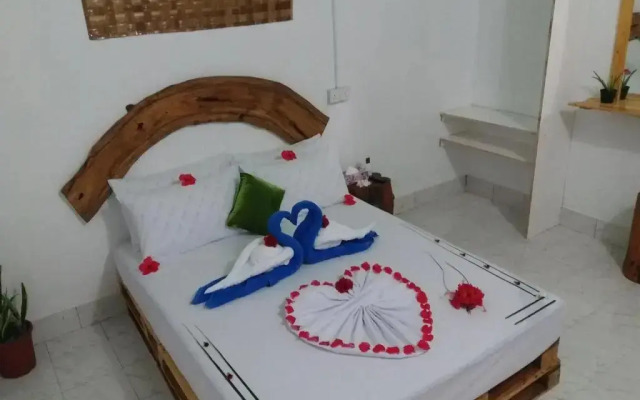 Veli Thoddoo Inn