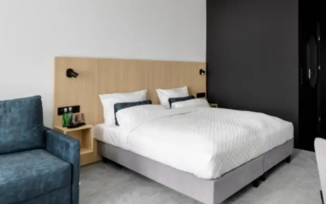 Deluxe Twin Apartment (twin beds)