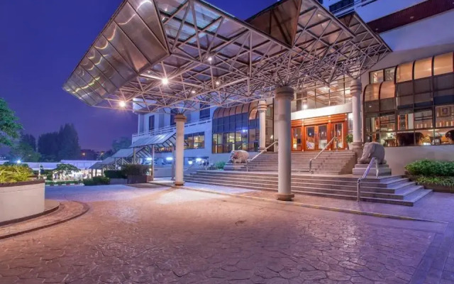 Cholchan Pattaya Beach Resort