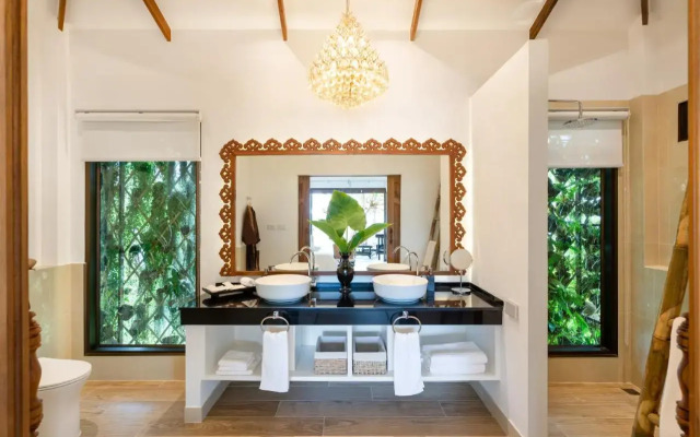 Lanta Palace Beach Resort and Spa