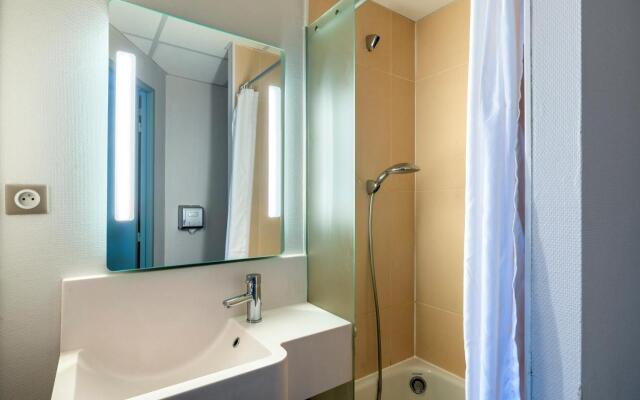 B&B HOTEL Cholet Sud