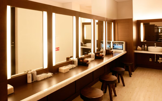 City Plaza Osaka Hotel