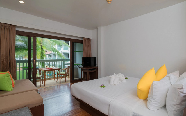 The Briza Beach Resort Khaolak