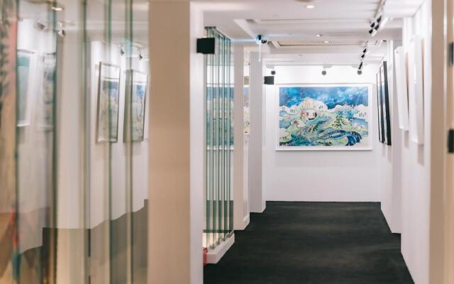 Meistay Art Gallery Hotel