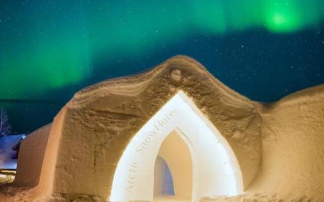 Arctic SnowHotel & Glass Igloos