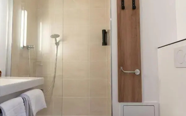 B&B HOTEL Poitiers Aéroport
