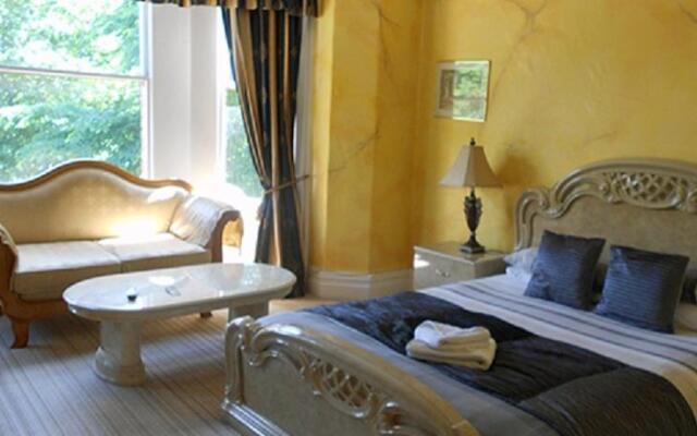 The Green Park Hotel