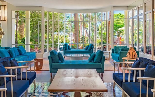 H10 Las Palmeras Hotel