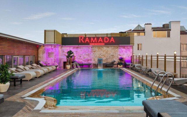 Отель Ramada by Wyndham Istanbul Pera