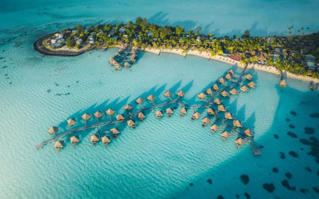 Intercontinental Bora Bora Le Moana Resort