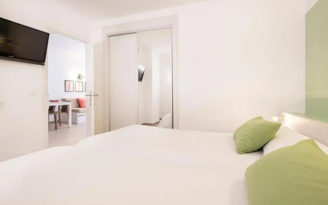 Flor Los Almendros Hotel & Apartamentos