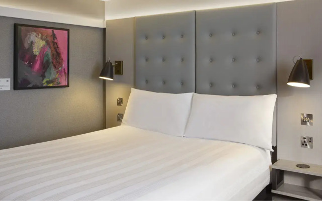 Premier Inn London Wimbledon South