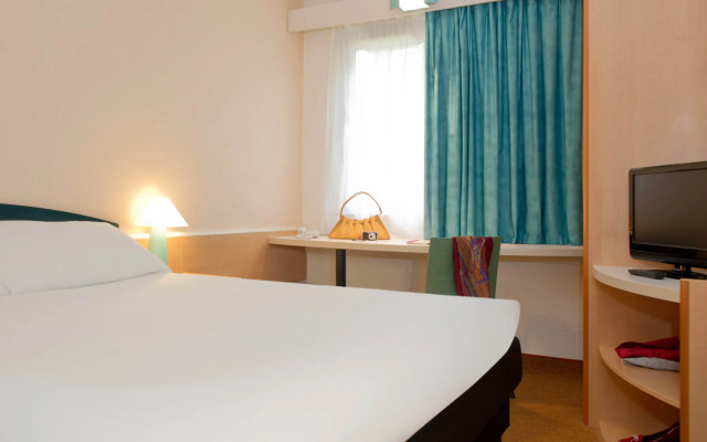 B&B Hotel Blois Nord Vallée Maillard