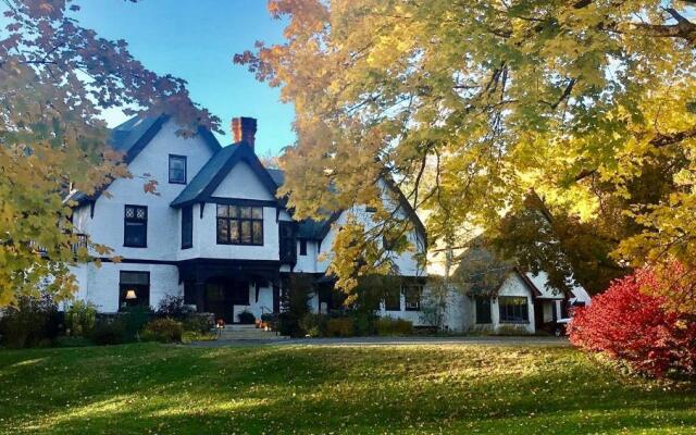 Manor House Inn