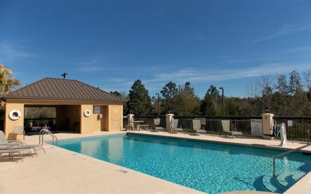 Home Town Inn & Suites Crestview