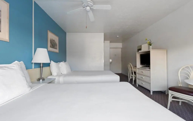 Maui Seaside Hotel