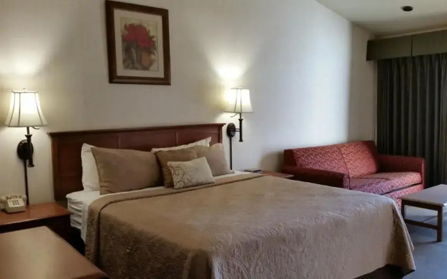 Western Holiday Lodge Three Rivers