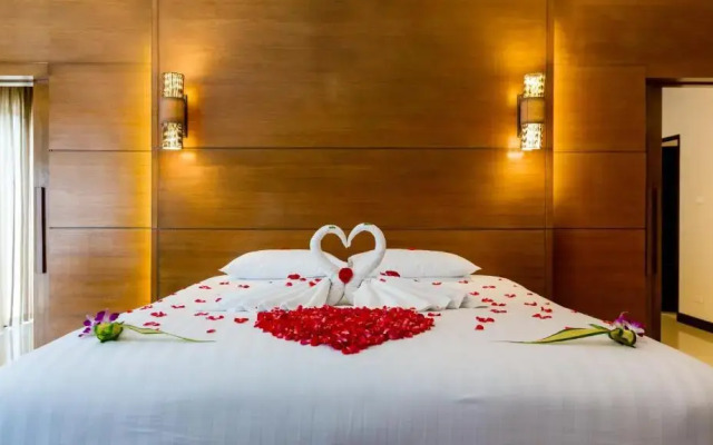 Horizon Karon Beach Resort & Spa