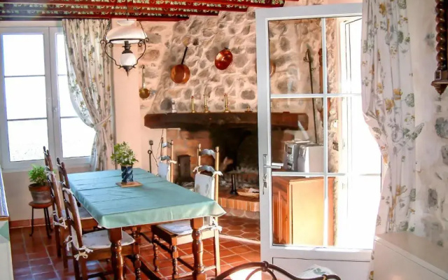 Holiday Home Le Château Mimet