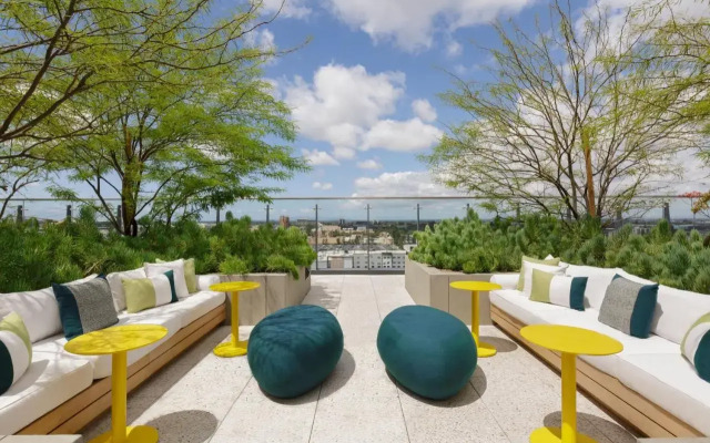 The Viv Hotel, Anaheim, a Tribute Portfolio Hotel