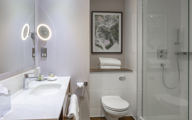 Doubletree By Hilton Edinburgh Airport