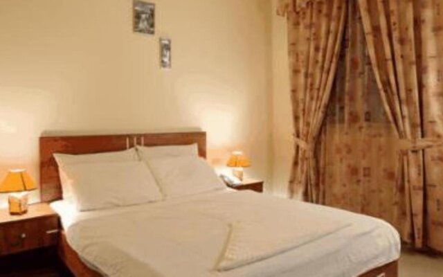 Palmland Hotel Suites